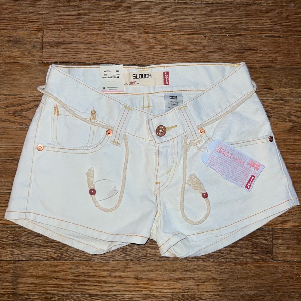 NWT - LEVI’S Women’s Shorts (3 Jr)